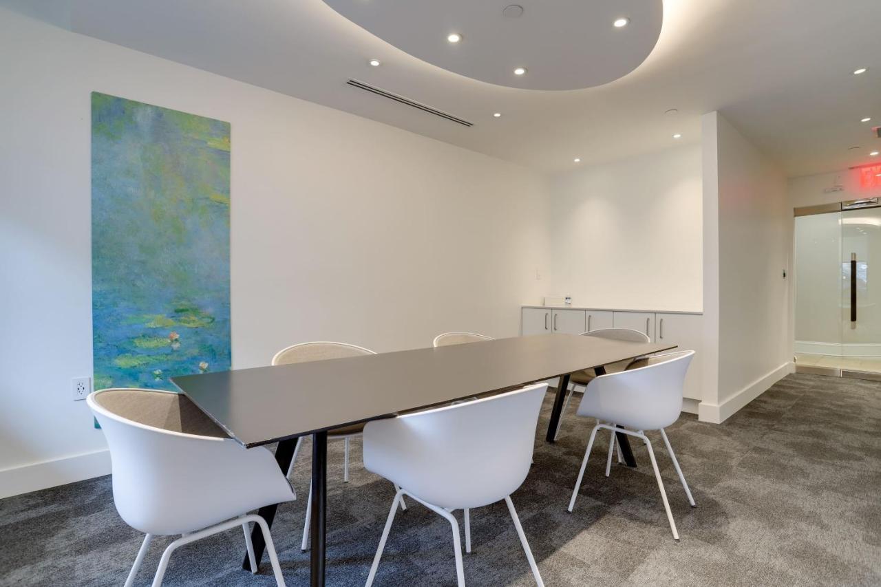 Elegant And Charming Condo At Ballston With Pool Arlington Exterior photo